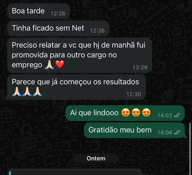 Cliente conta que foi promovida no emprego.
